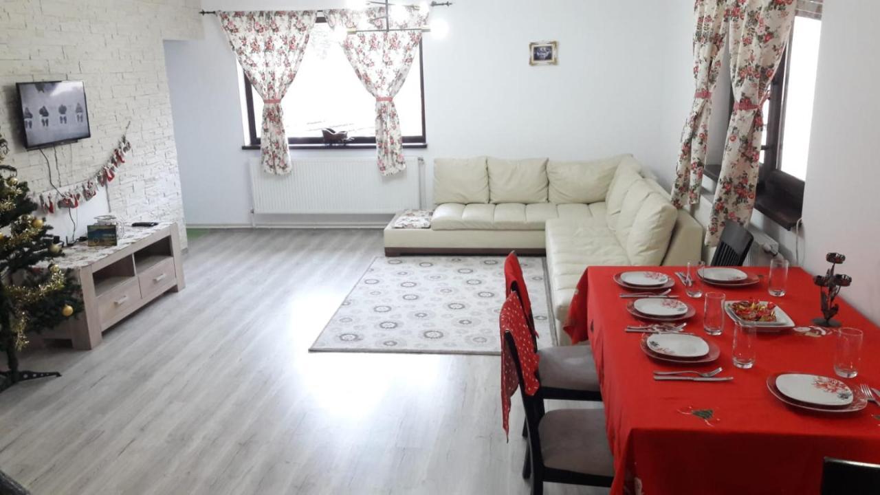 Roxana Villa Pangarati