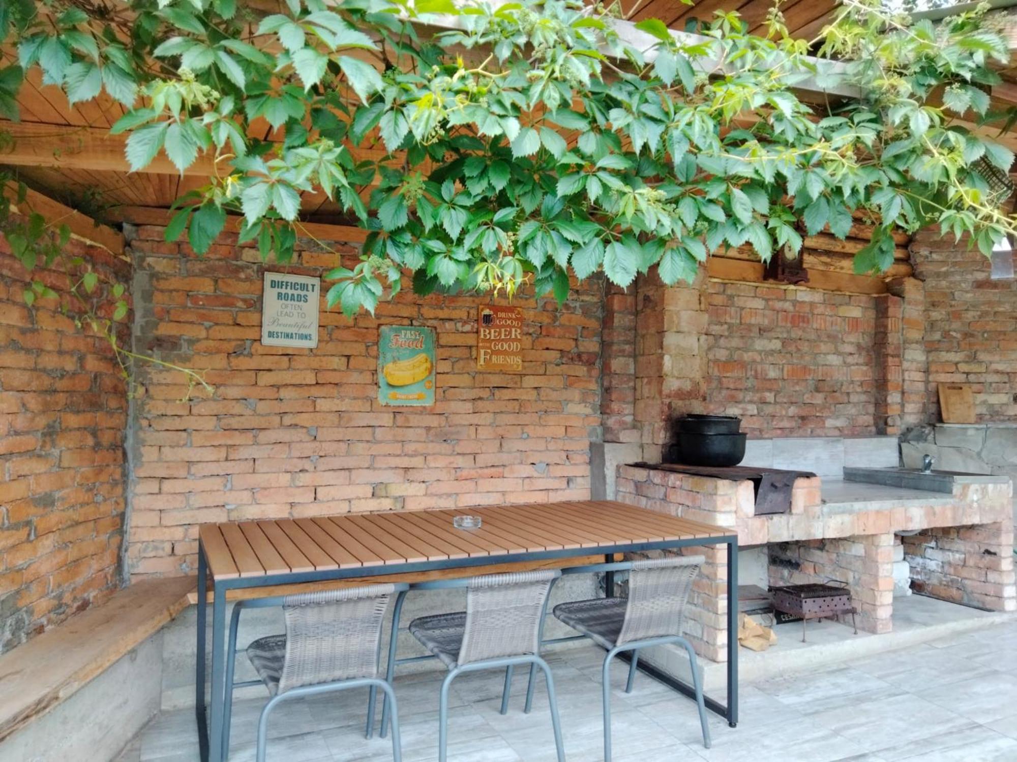 Roxana Villa Pangarati
